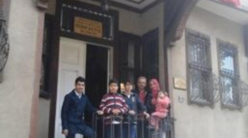 Nezihe Battal K&uuml;lt&uuml;r Evi Ziyaret&ccedil;ilerini Ağırlıyor