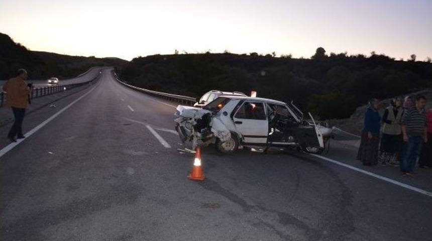 Orta Ref&uuml;je &Ccedil;arpan Ara&ccedil;ta 6 Kişi Yaralandı