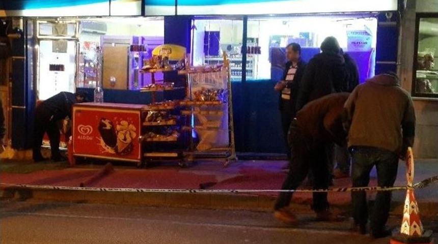 B&uuml;feye Silahlı Saldırı: 2 Yaralı