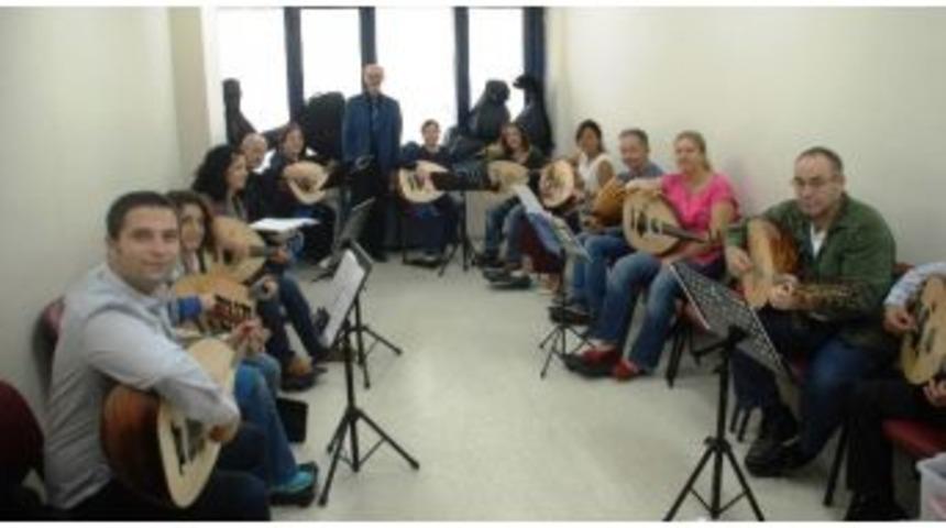 Ud Kursuna B&uuml;y&uuml;k İlgi