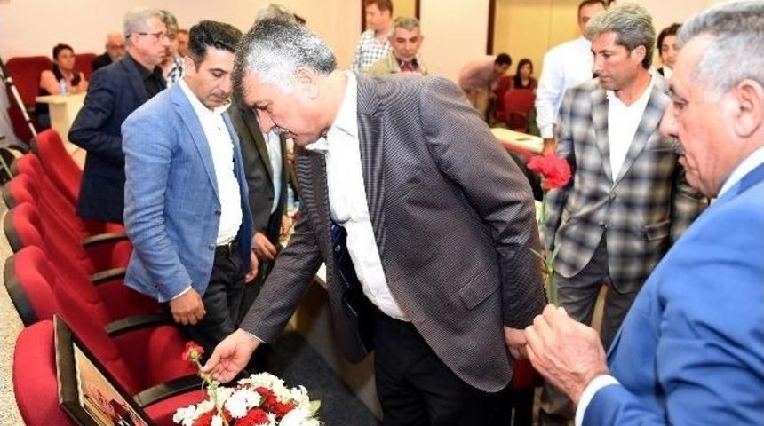 Seyhan Belediye Meclisi&rsquo;nde Ercan &Ccedil;etin Anıldı