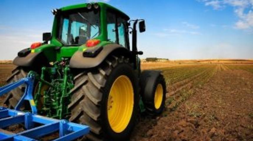 Aydın&rsquo;da Trakt&ouml;r Başına 9,1 Hektar Tarımsal Alan D&uuml;ş&uuml;yor