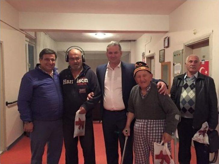 Hasan Turan’a Huzurevin’den Duygulandıran Hediye G4