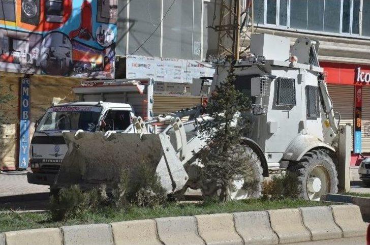 Yüksekova’da Hendek Ve Barikat Operasyonu G4