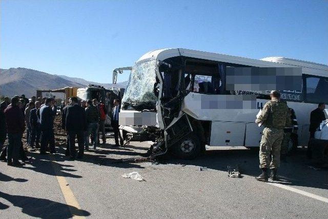 Muş’ta Zincirleme Trafik Kazası: 24 Yaralı