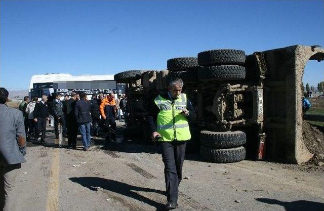 Muş’ta Zincirleme Trafik Kazası: 24 Yaralı