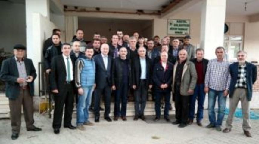 Bakanlardan Ak Parti&rsquo;ye Y&uuml;zde 90 Oy &Ccedil;ıkan Mahalleye Teşekk&uuml;r Ziyareti