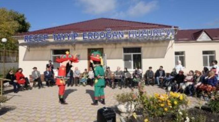 Geleneksel T&uuml;rk Tiyatrosu G&ouml;koğuz Yeri&rsquo;nde