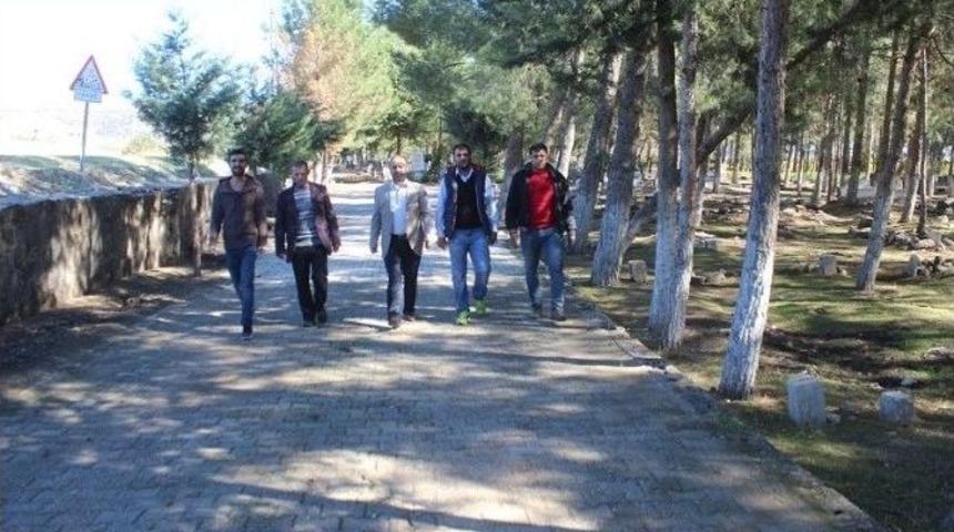 Kazada &Ouml;len Yavuzelispor Takımı Oyuncuları Anıldı