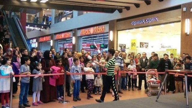 Forum Gaziantep Akrobasi Gösterileri İlgi Gördü