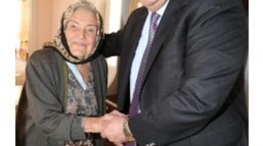 Başkan &Ouml;zakcan&rsquo;dan Anlamlı Ziyaret