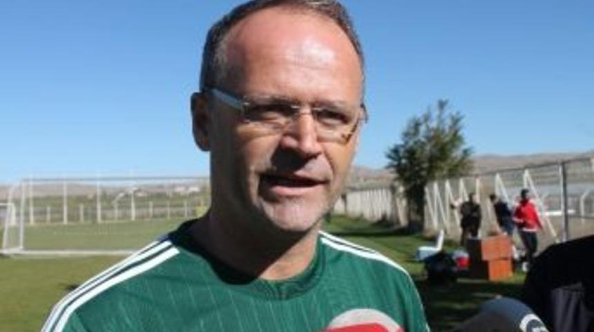 İrfan Buz: "hi&ccedil;bir Futbolcu Malatyaspor&rsquo;un &Uuml;st&uuml;nde Değildir"