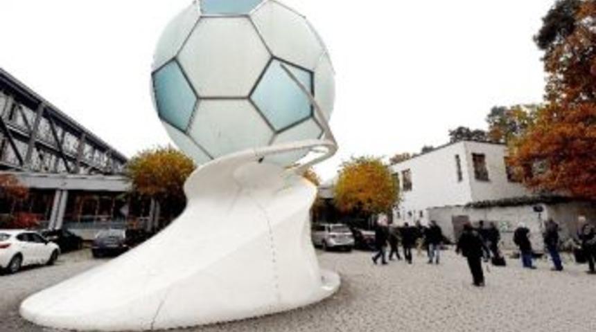 Almanya Futbol Federasyonu&rsquo;na Polisten Şok Baskın