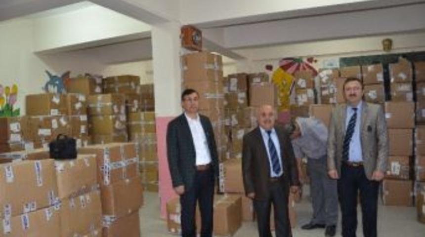 Vahap K&uuml;&ccedil;&uuml;k&rsquo;ten &Ouml;ğrencilere Yardım