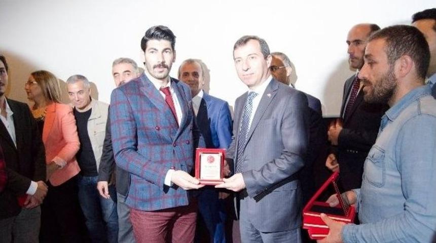 &ldquo;kafes&rdquo; Filminin Başarısı &Uuml;lke Sınırlarını Aştı