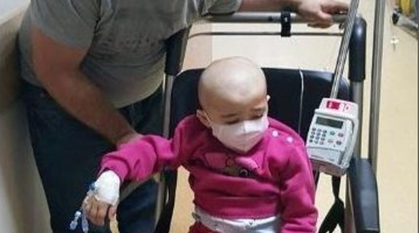 5 Yaşındaki L&ouml;semi Hastası Buse Yetkililerden Yardım İstedi