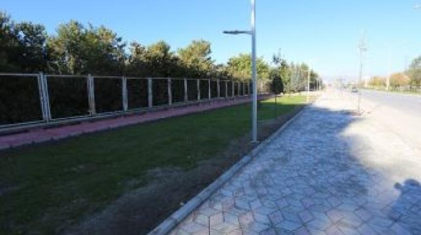 Kaldırım Ve Asfalt Çalışmaları Devam Ediyor