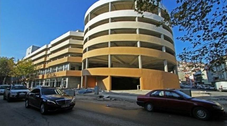 58 Bin Metrekarelik Katlı Otopark Ve Pazar Binası Tamamlandı