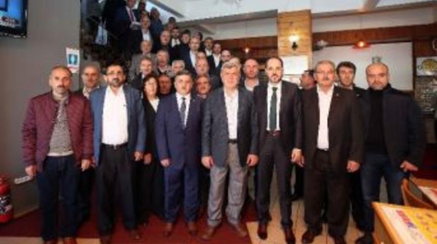 Başkan Karaosmanoğlu, Başiskele&rsquo;li Muhtarlarla Buluştu