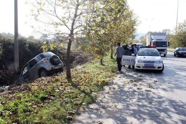 Sürücü Kursu Aracı Su Kanalına Uçtu: 1 Yaralı