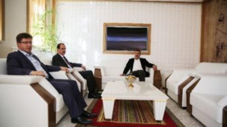 Milletvekili Kavcıoğlu&rsquo;ndan Bayburt &Uuml;niversitesi&rsquo;ne Ziyaret