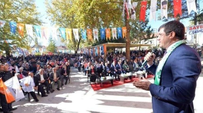 Ekonomi Bakanı Nihat Zeybekci &Ccedil;ameli İl&ccedil;esini Ziyaret Etti