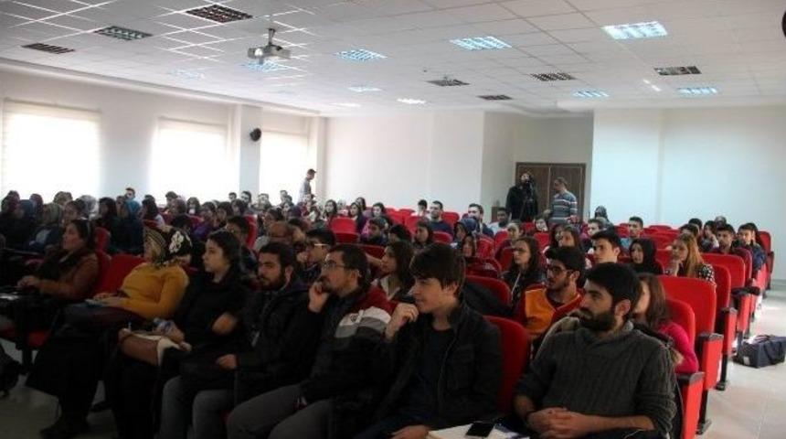 Erciyes &Uuml;niversitesi Eğitim Fak&uuml;ltesi &lsquo;&ccedil;arşamba Konferansları&rsquo; Etkinliği Ge&ccedil;ekleşti