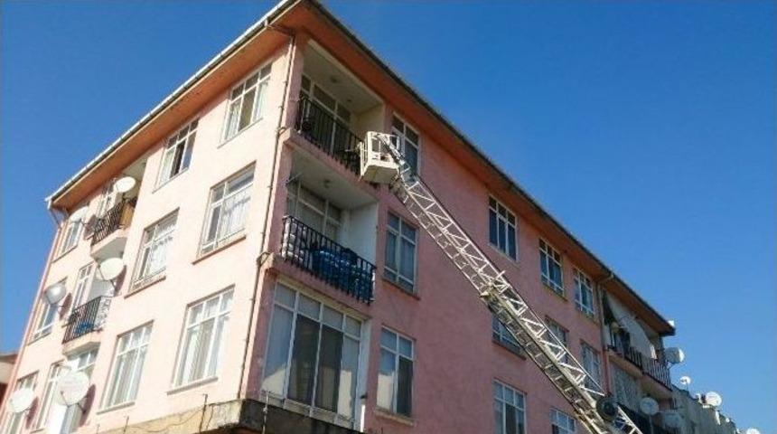 D&uuml;zce&rsquo;de 5. Katlı Binada Yangın