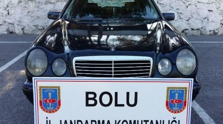 Ka&ccedil;ak Otomobilden Ka&ccedil;ak Sigara &Ccedil;ıktı