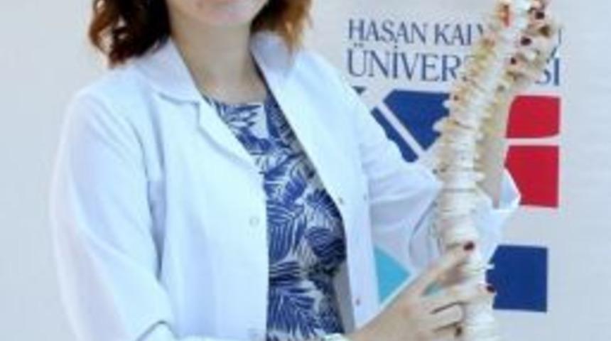 &Ccedil;ocuklarda Omurga Eğriliklerine Dikkat