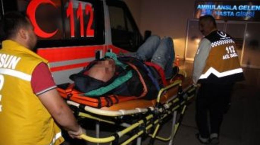 Darp Edilen Gen&ccedil; Kanlar İ&ccedil;inde Yol Kenarında Yatarken Bulundu