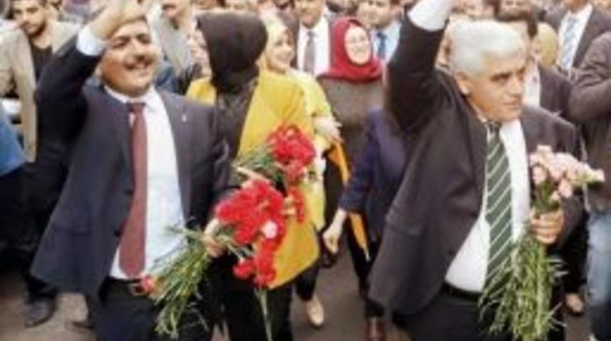 Ak Parti Milletvekilleri Teşekk&uuml;r Etti