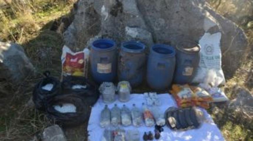 Ter&ouml;r &Ouml;rg&uuml;t&uuml;ne Ait 3 Sığınak Ve M&uuml;himmat Ele Ge&ccedil;irildi