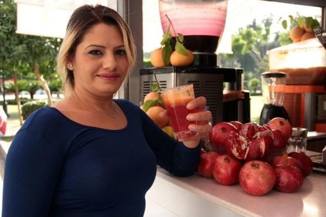 Hastalıklardan Korunmak İ&ccedil;in Taze Sıkılmış Meyve Suyu İ&ccedil;in