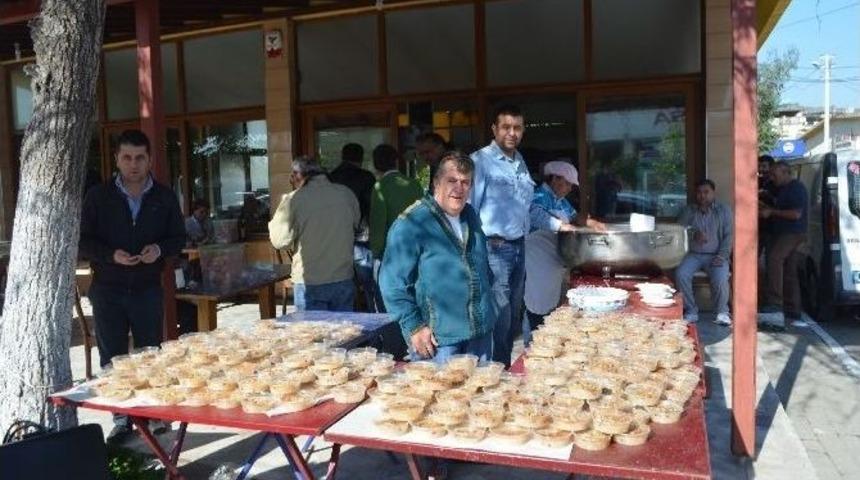 Sökeli Demirciler Aşure Geleneğini Sürdürdü