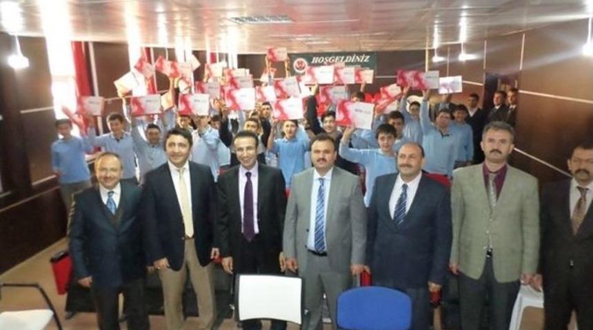 Bolvadin&rsquo;de &Ouml;ğrencilere Tablet Bilgisayar Dağıtıldı