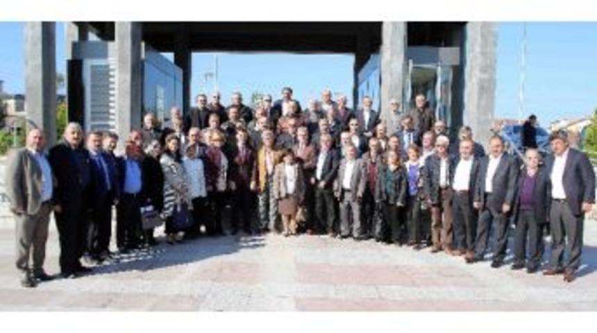 Başkan Karaosmanoğlu Gölcük’te Muhtarla Yemekte Buluştu