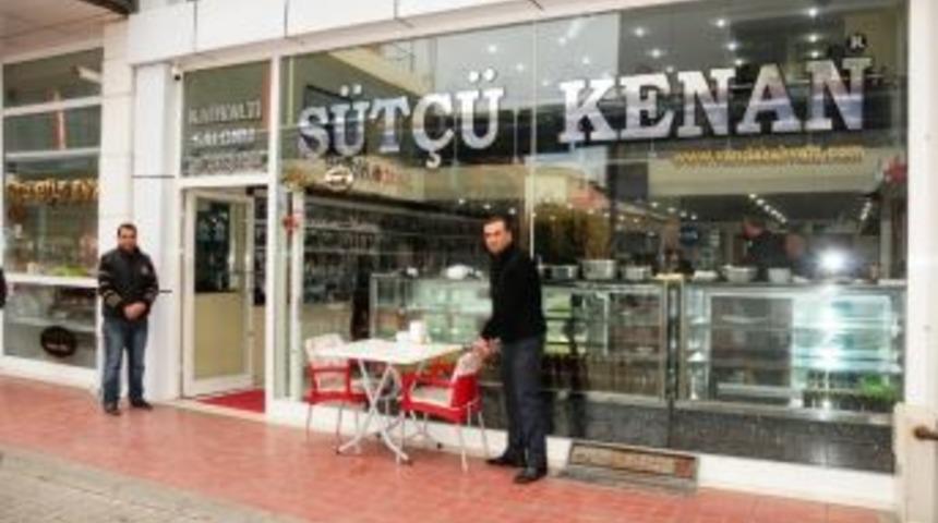 İranlılar Van Esnafının Y&uuml;z&uuml;n&uuml; G&uuml;ld&uuml;rmeye Başladı