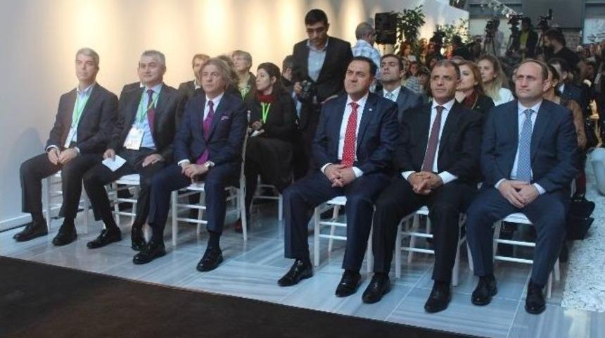 Gen&ccedil;ler Ve &Ccedil;ocuklar Sanatlarını Beyoğlu&rsquo;ndan D&uuml;nyaya Taşıyacak