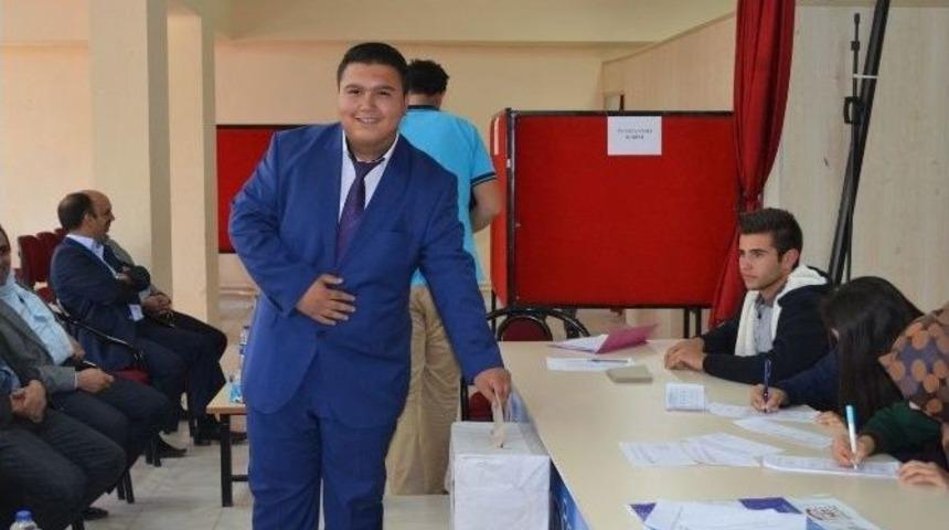 Kulalı &Ouml;ğrenciler Başkanını Se&ccedil;ti