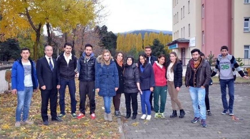 Sarıkamış’ta Öğrenciler Okul Duvarlarını Resimlerle Donattı