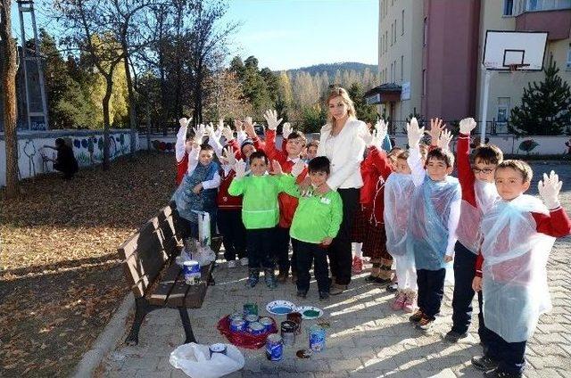 Sarıkamış’ta Öğrenciler Okul Duvarlarını Resimlerle Donattı