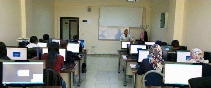 Esmek, Sektörlere Ara Eleman Yetiştiriyor G4