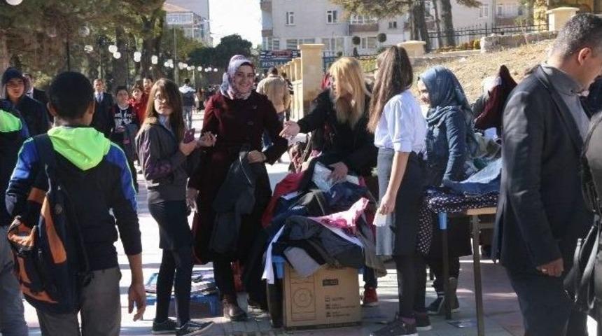 Yozgat Z&uuml;beyde Hanım Kız Meslek Lisesi K&uuml;t&uuml;phane Kurmak İ&ccedil;in Kermes D&uuml;zenledi