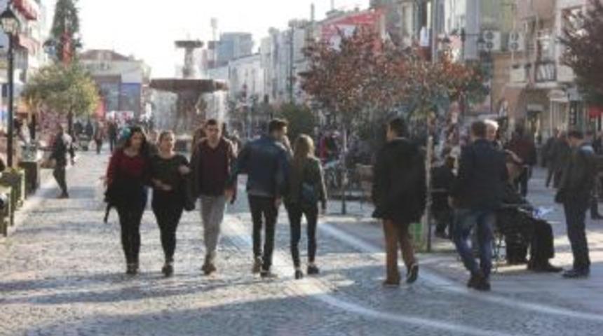 Tapdk&rsquo;ın &lsquo;yılbaşı Sepeti&rsquo; Kararını Edirneliler Yorumladı