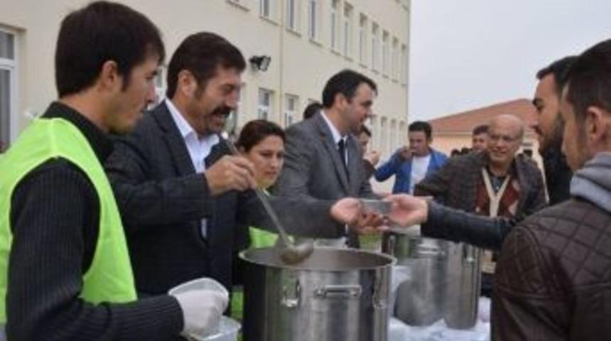 Sındırgı Myo&rsquo;da Aşure Dağıtıldı