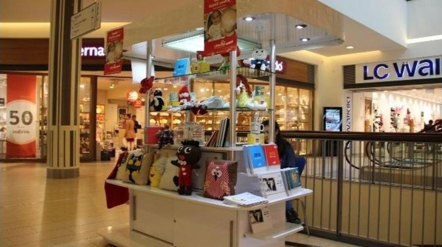 L&ouml;sev, Forum Magnesia&rsquo;da Stant A&ccedil;tı