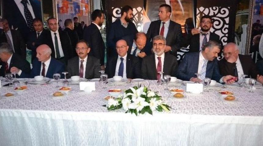 Eski Enerji Ve Tabii Kaynaklar Bakanı Taner Yıldız: