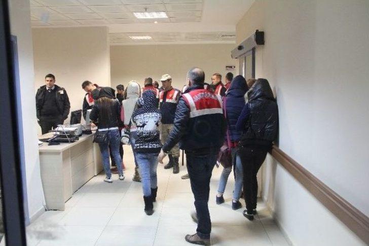 Jandarma’dan Fuhuş Operasyonu: 11 Göz Altı G3