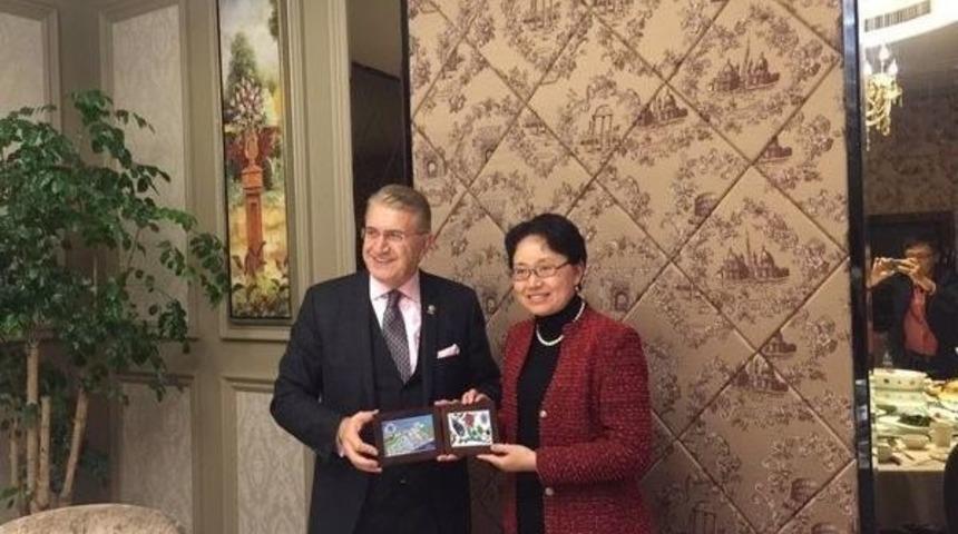 &Ccedil;in&rsquo;de Eğitim Zaferi